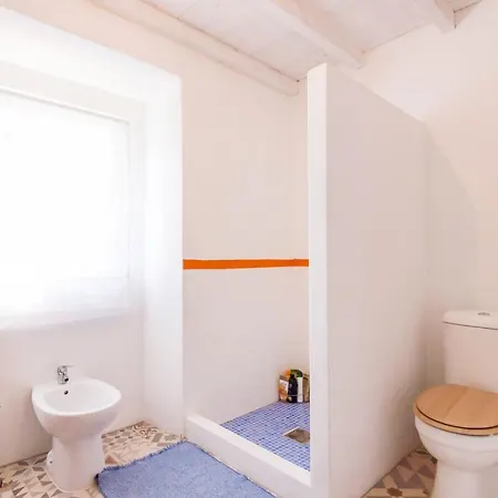Cozy 3 Bedroom - Close To Prázdninový dům