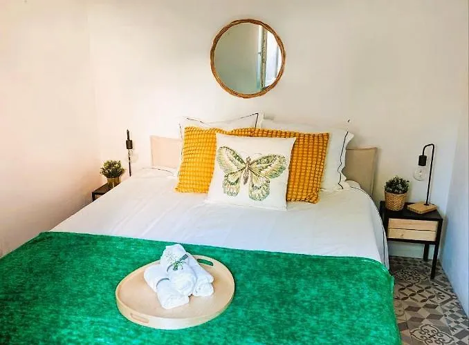 Cozy 3 Bedroom - Close To Prázdninový dům *