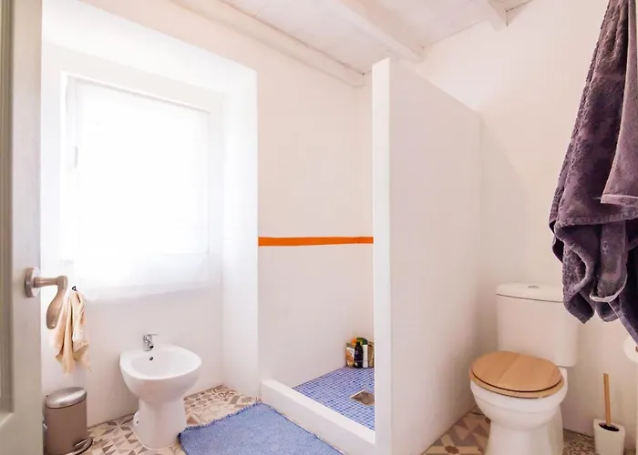 Cozy 3 Bedroom - Close To Prázdninový dům